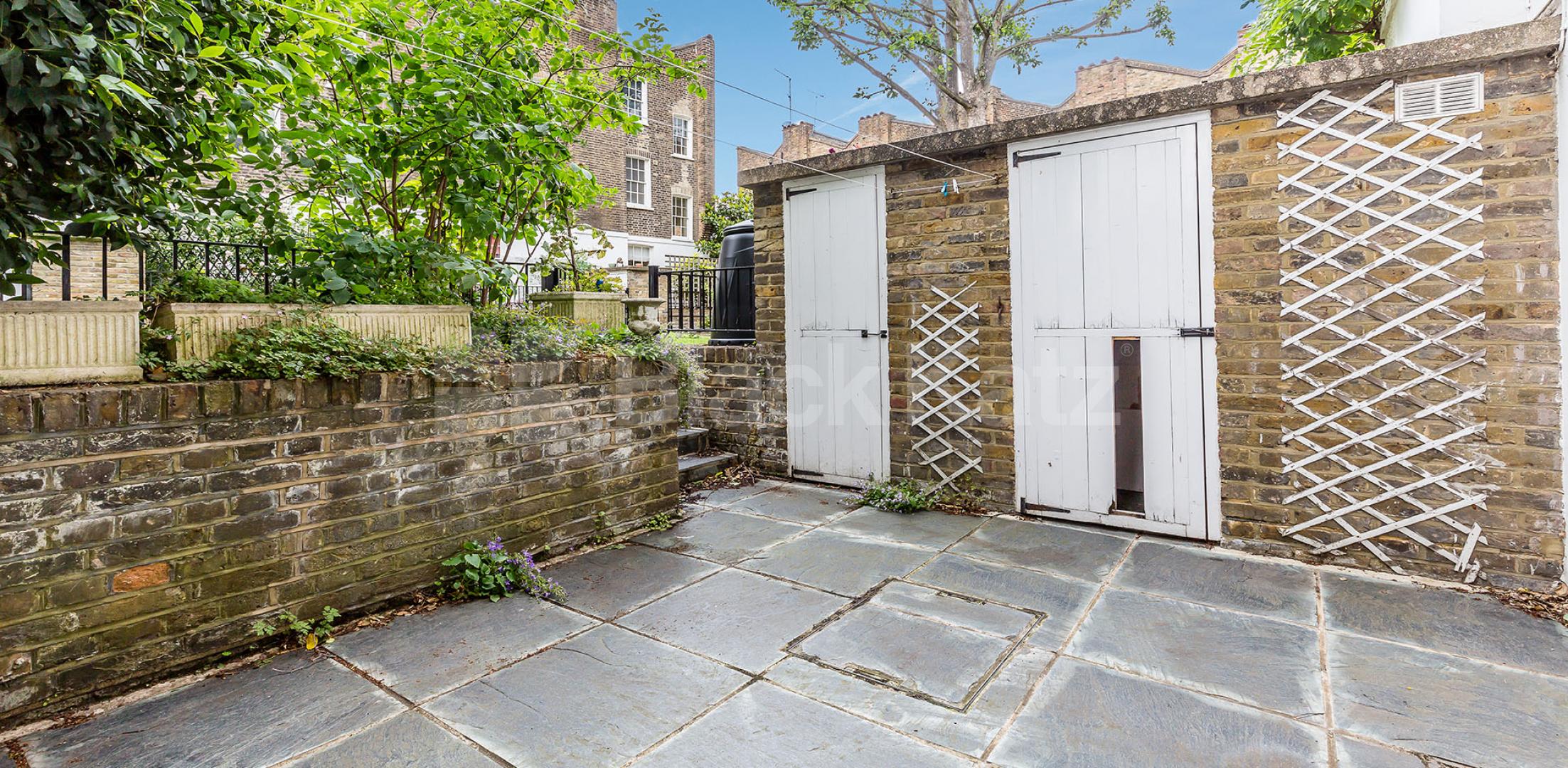 			LUXURY 3 BED 2 BATH HOUSE !!!, 3 Bedroom, 1 bath, 1 reception House			 Goldington Street, KINGS CROSS / CAMDEN